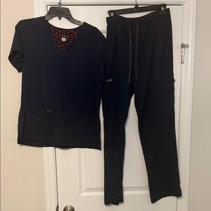 Women’s Koi Basics Medium Navy Scrub Set